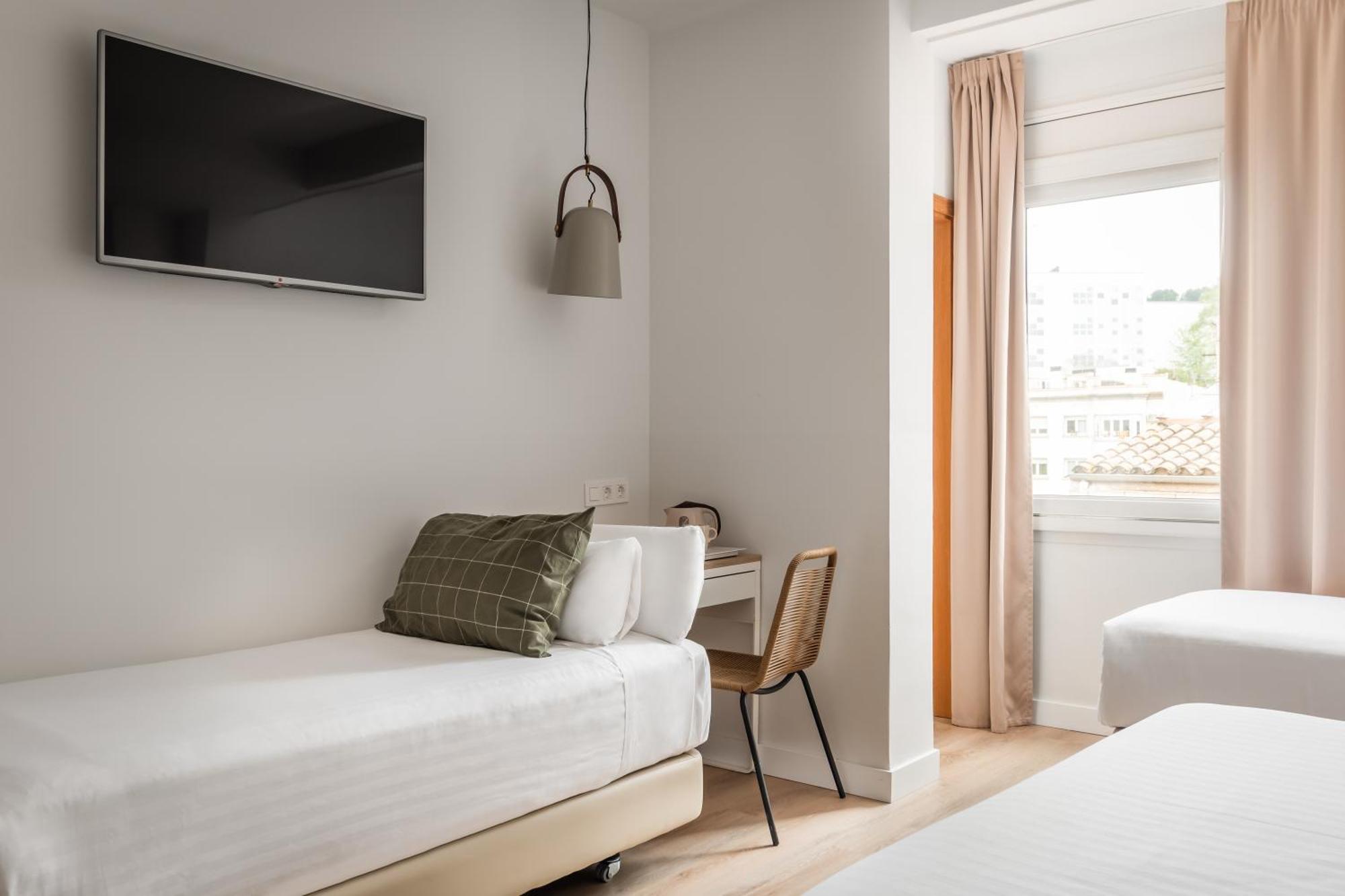 Bypillow Erba Girona Bagian luar foto