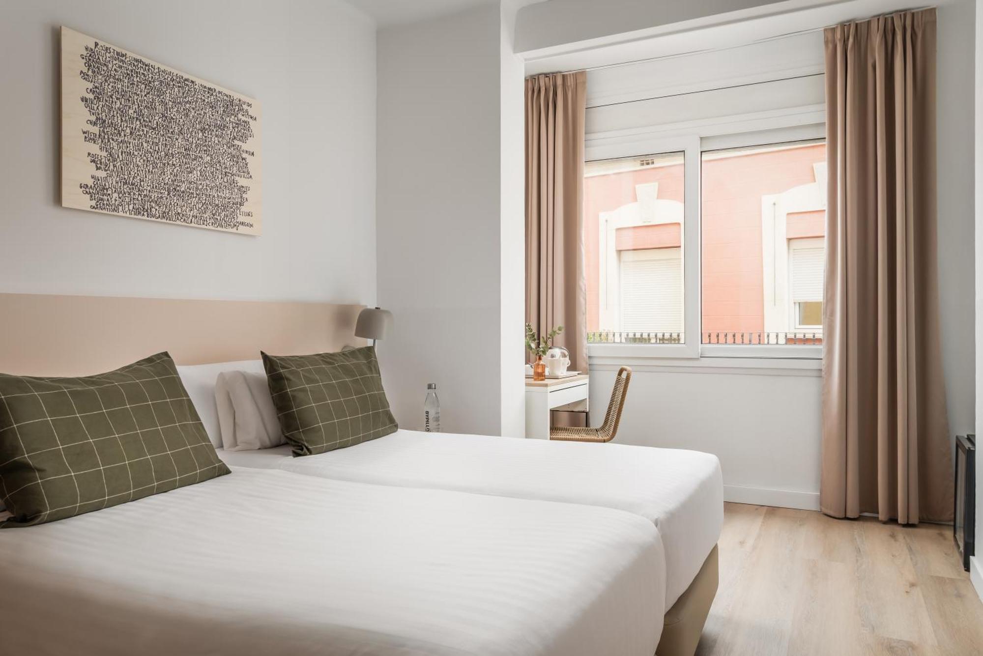 Bypillow Erba Girona Bagian luar foto
