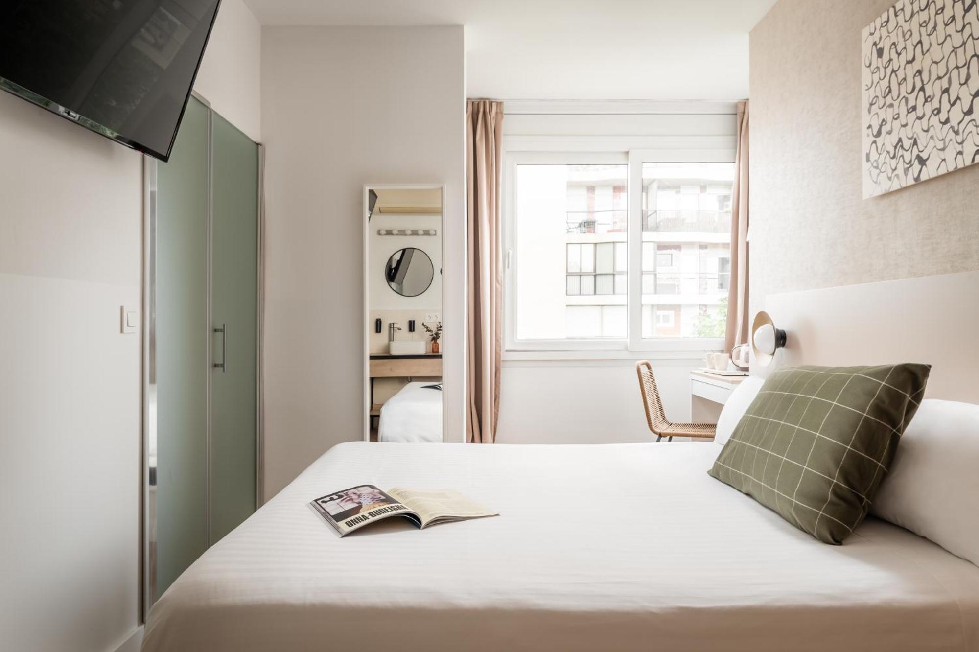 Bypillow Erba Girona Bagian luar foto