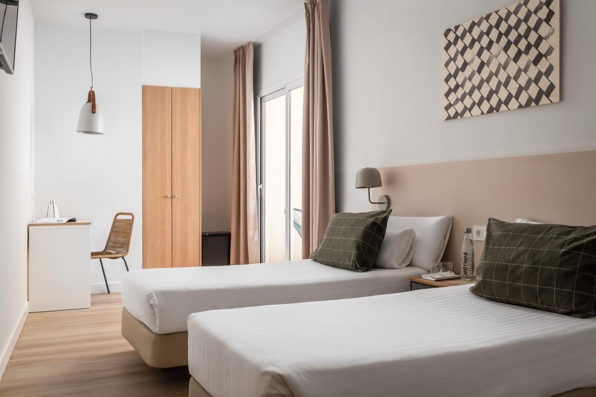 Bypillow Erba Girona Bagian luar foto