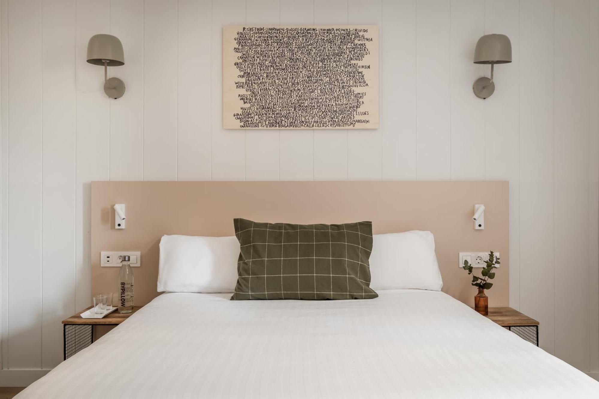 Bypillow Erba Girona Bagian luar foto