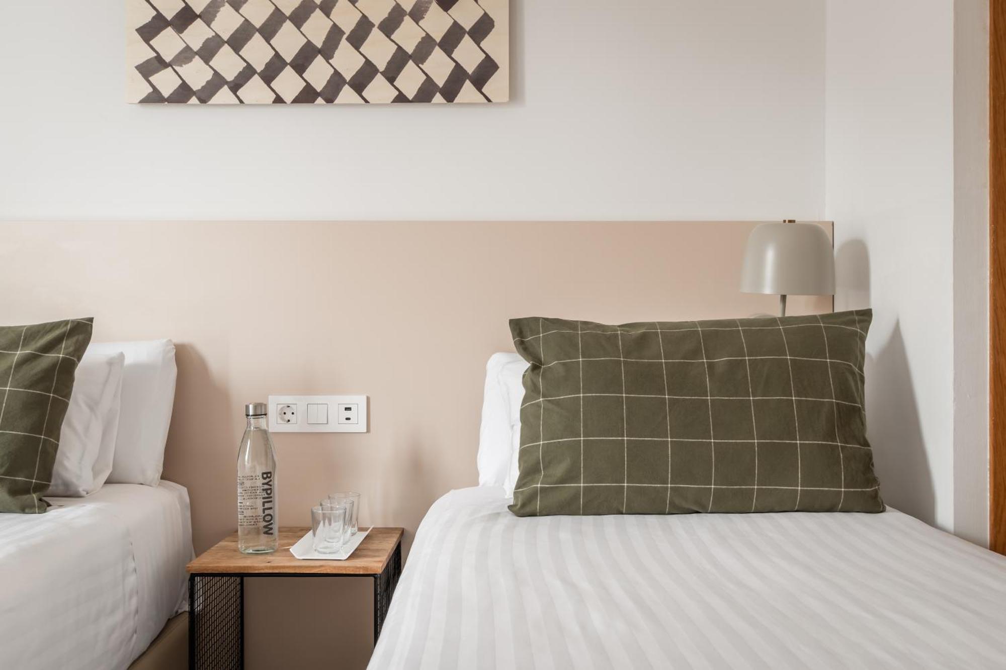 Bypillow Erba Girona Bagian luar foto
